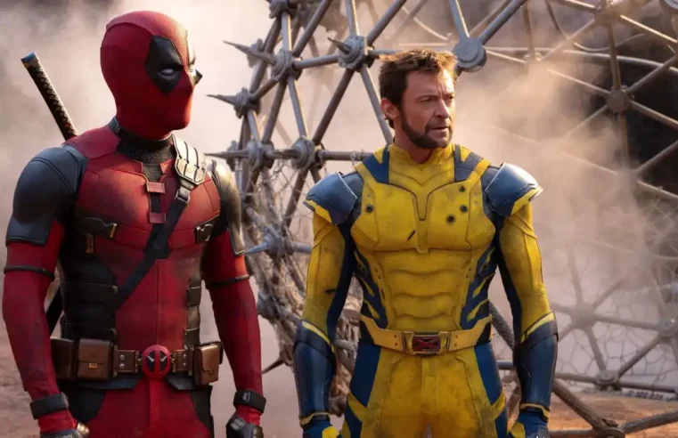 Deadpool e Wolverine é um presente para quem ama a franquia de Deadpool, o Hugh Jackman e fanservices.